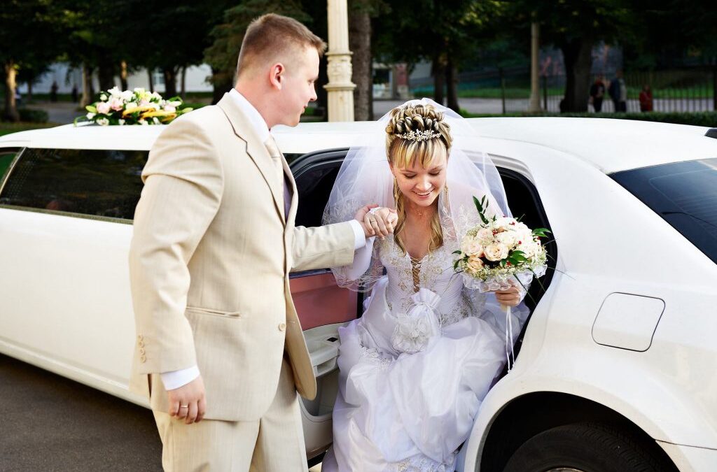 Luxury limousine services for weddings